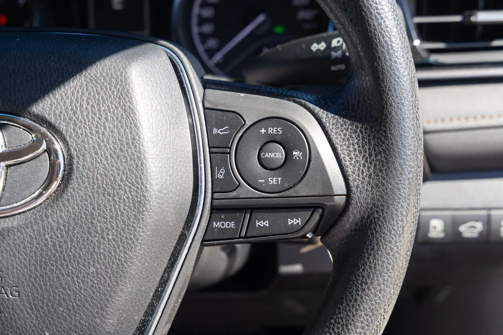 2019 Toyota Camry Gallery Image 15