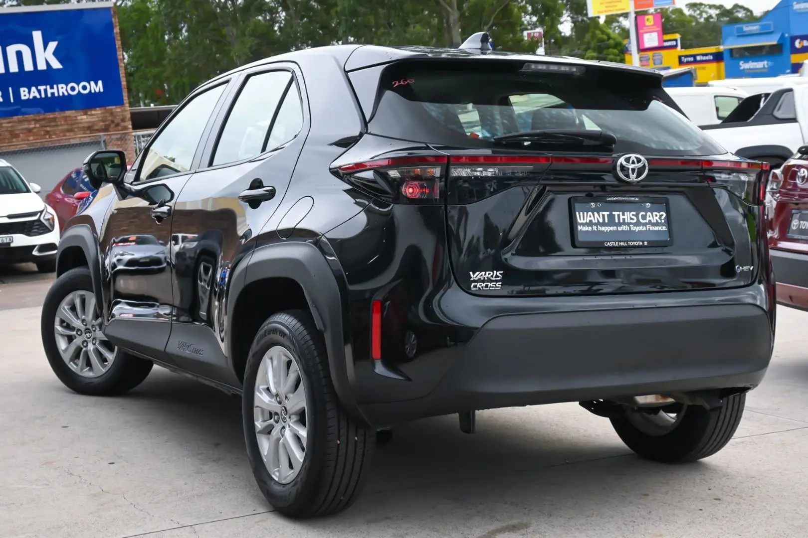 2025 Toyota Yaris Cross Gallery Image 2