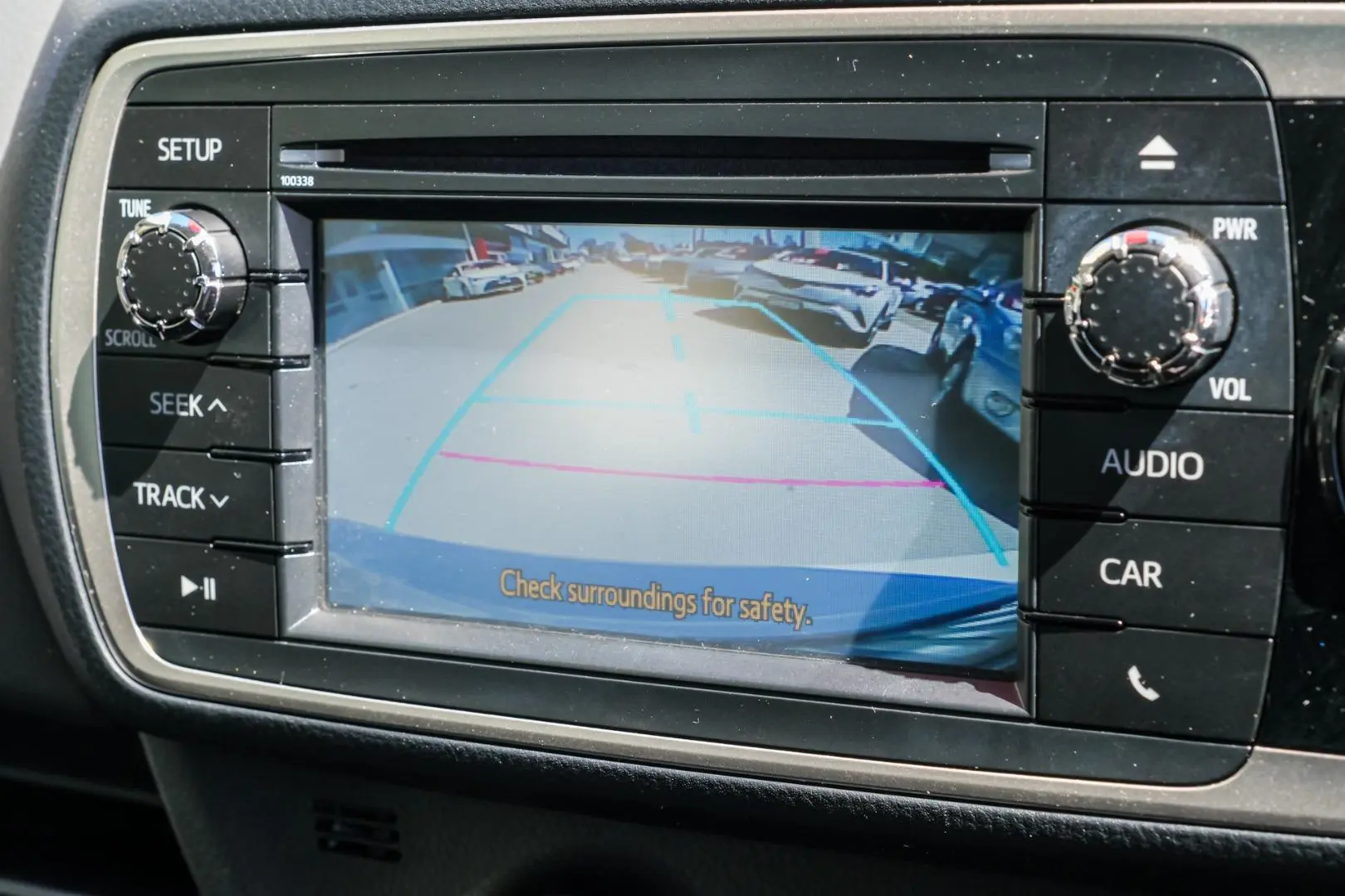 2016 Toyota Yaris Gallery Image 12