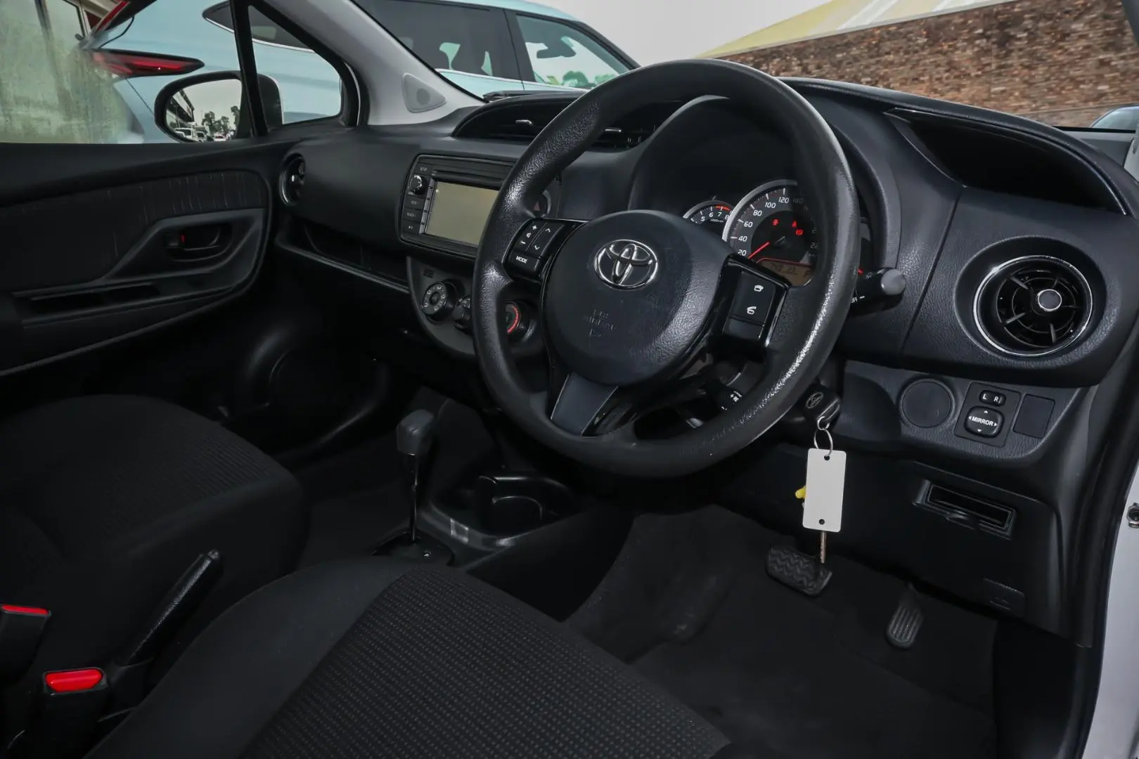 2019 Toyota Yaris Gallery Image 7