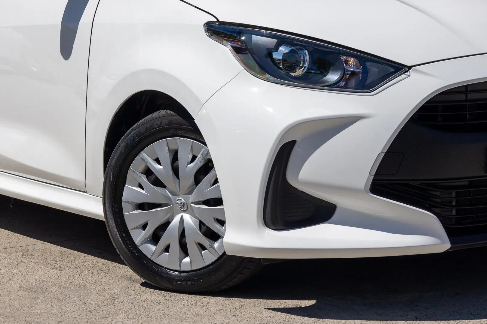 2022 Toyota Yaris Gallery Image 6