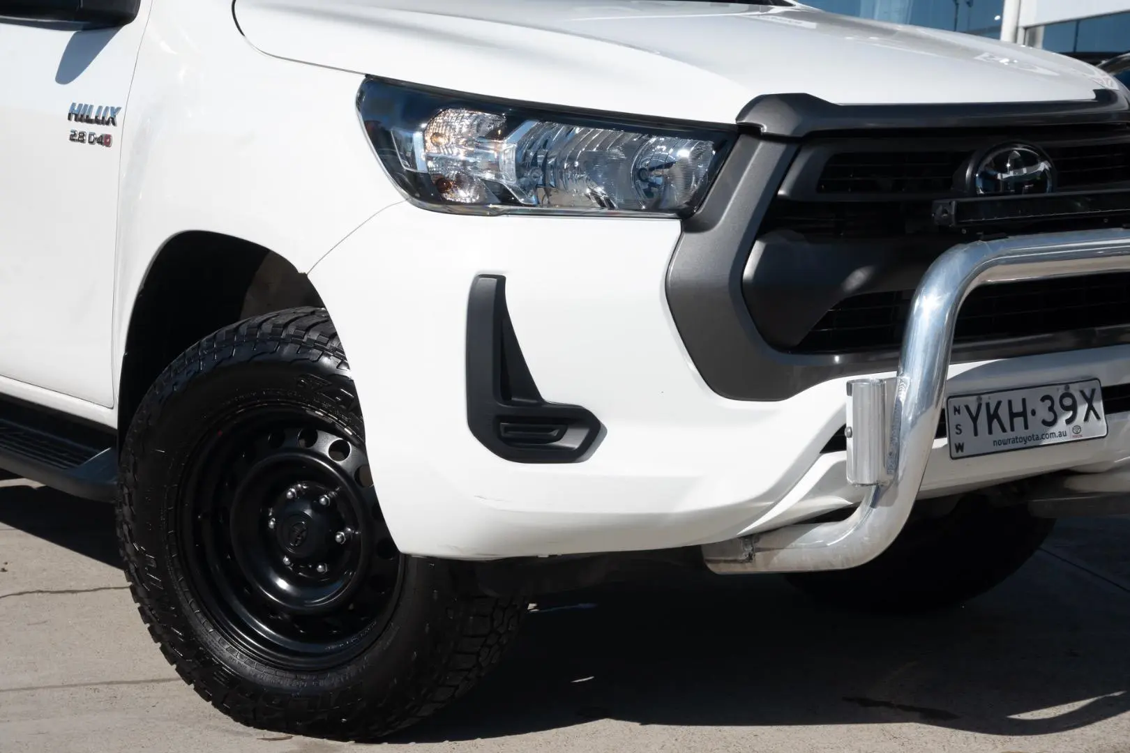 2021 Toyota Hilux Gallery Image 6