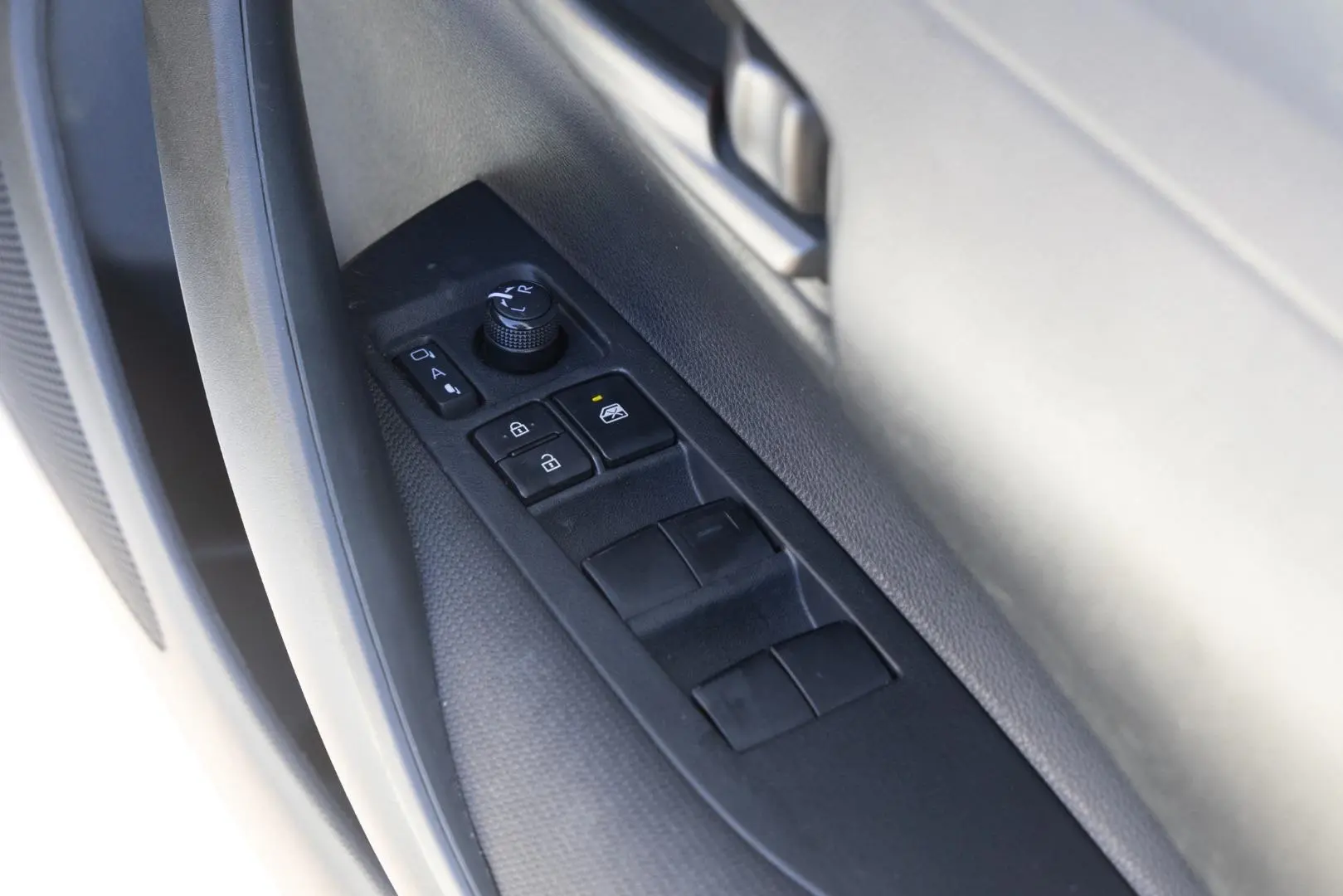 2023 Toyota Corolla Gallery Image 18