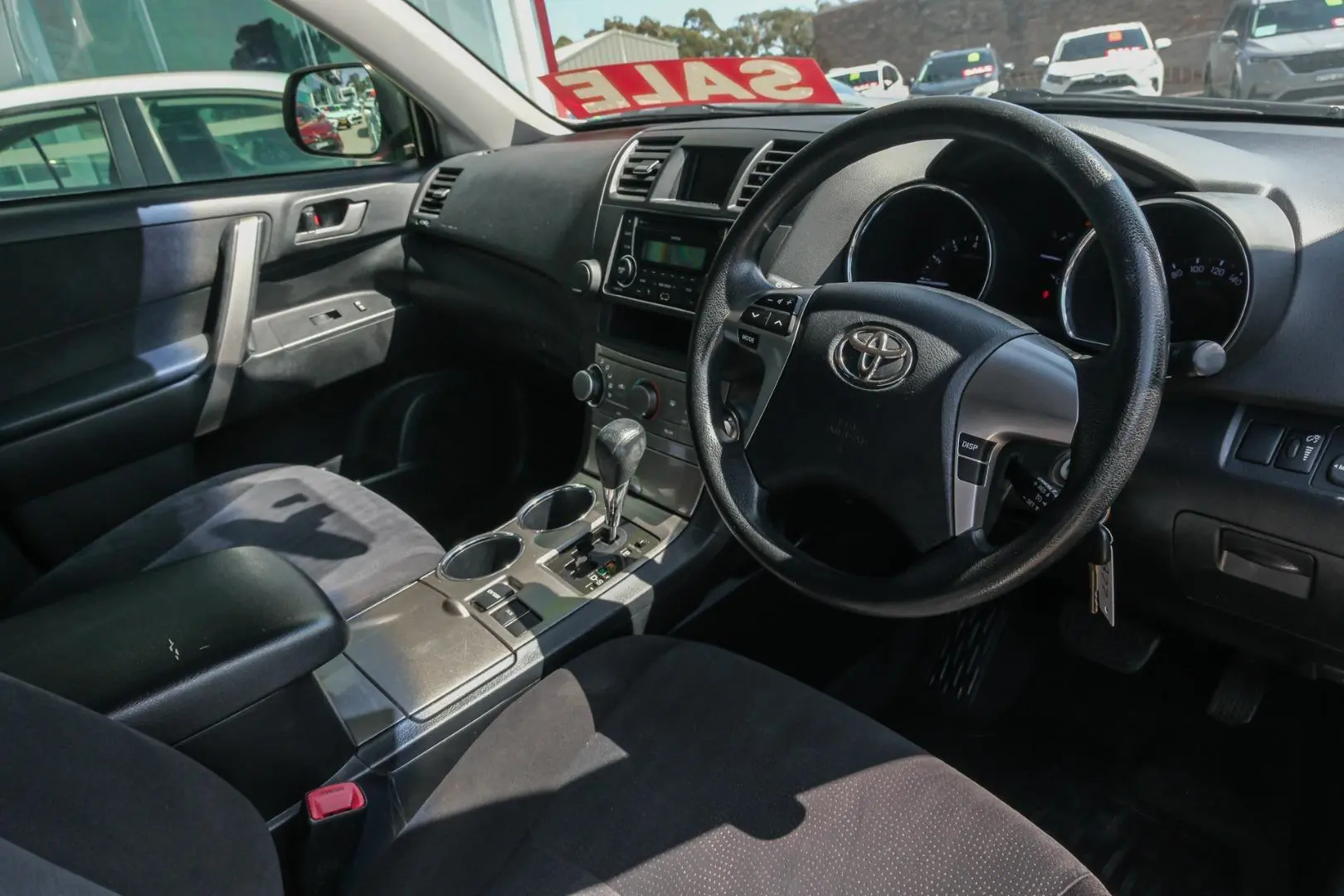 2013 Toyota Kluger Gallery Image 7