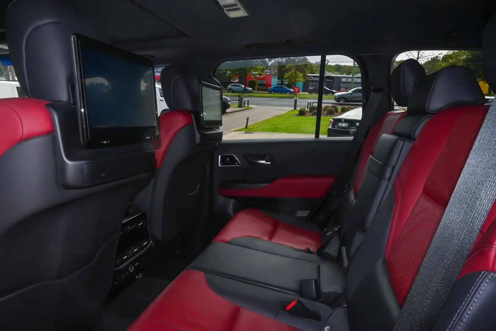 2023 Toyota Landcruiser Gallery Image 9