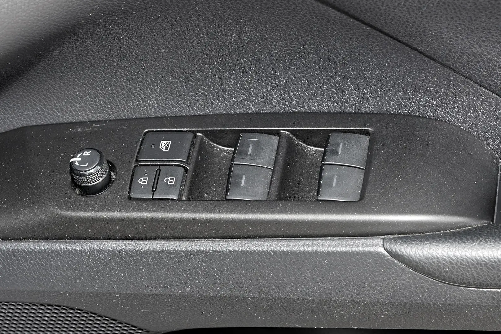 2024 Toyota Camry Gallery Image 17