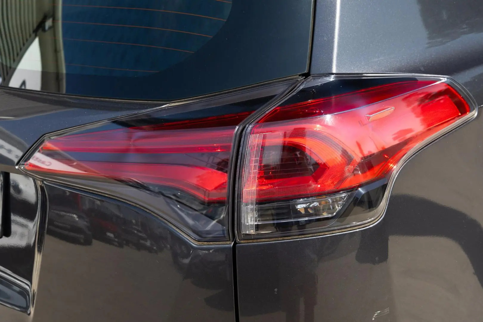 2018 Toyota RAV4 Gallery Image 17