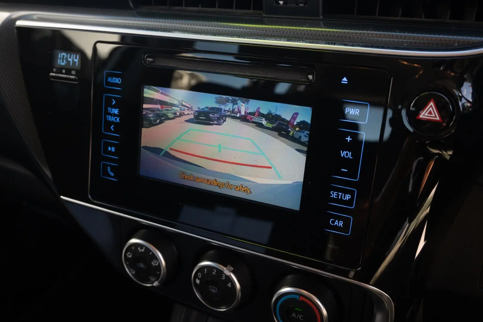 2015 Toyota Corolla Gallery Image 12