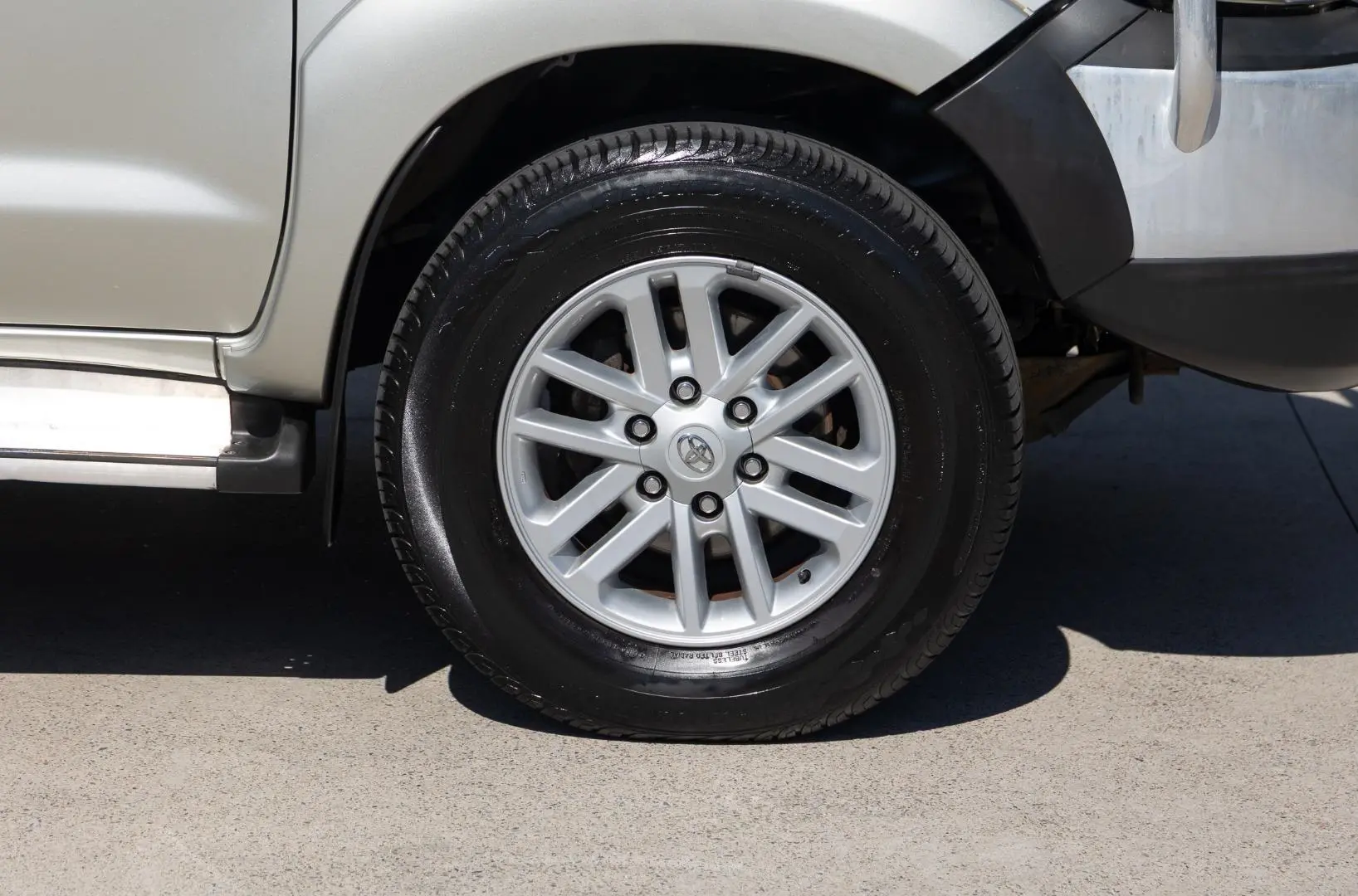 2014 Toyota Hilux Gallery Image 20