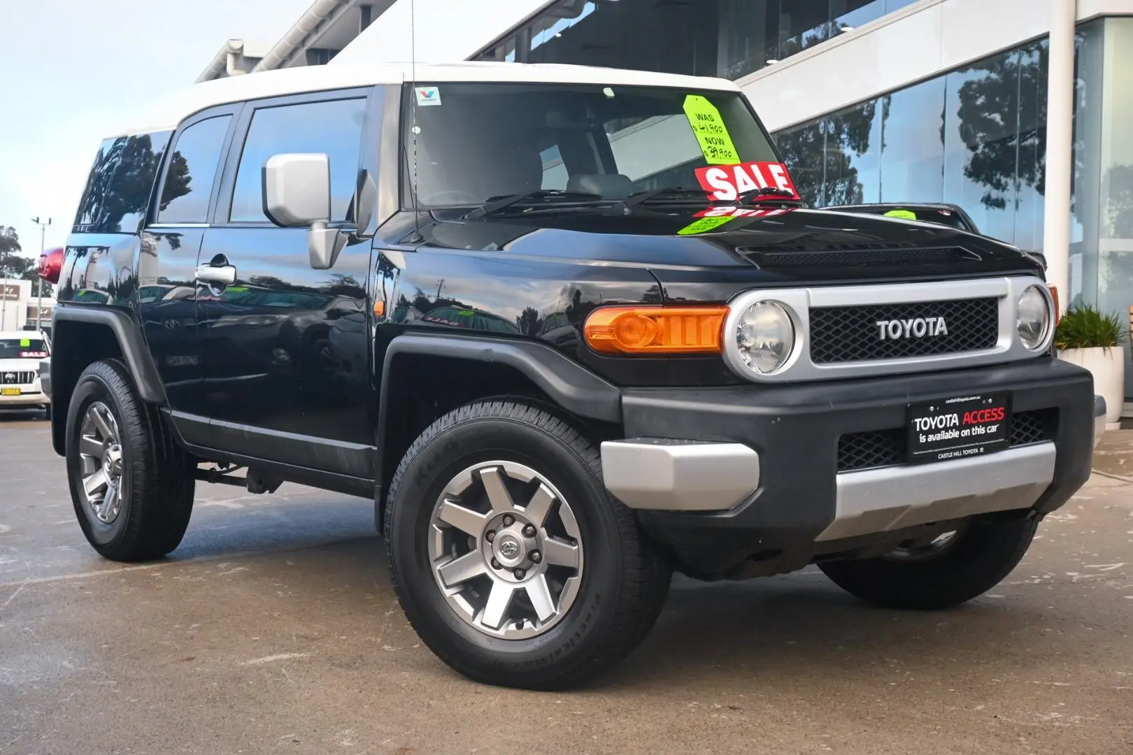 2013 Toyota FJ Cruiser Gallery Image 1
