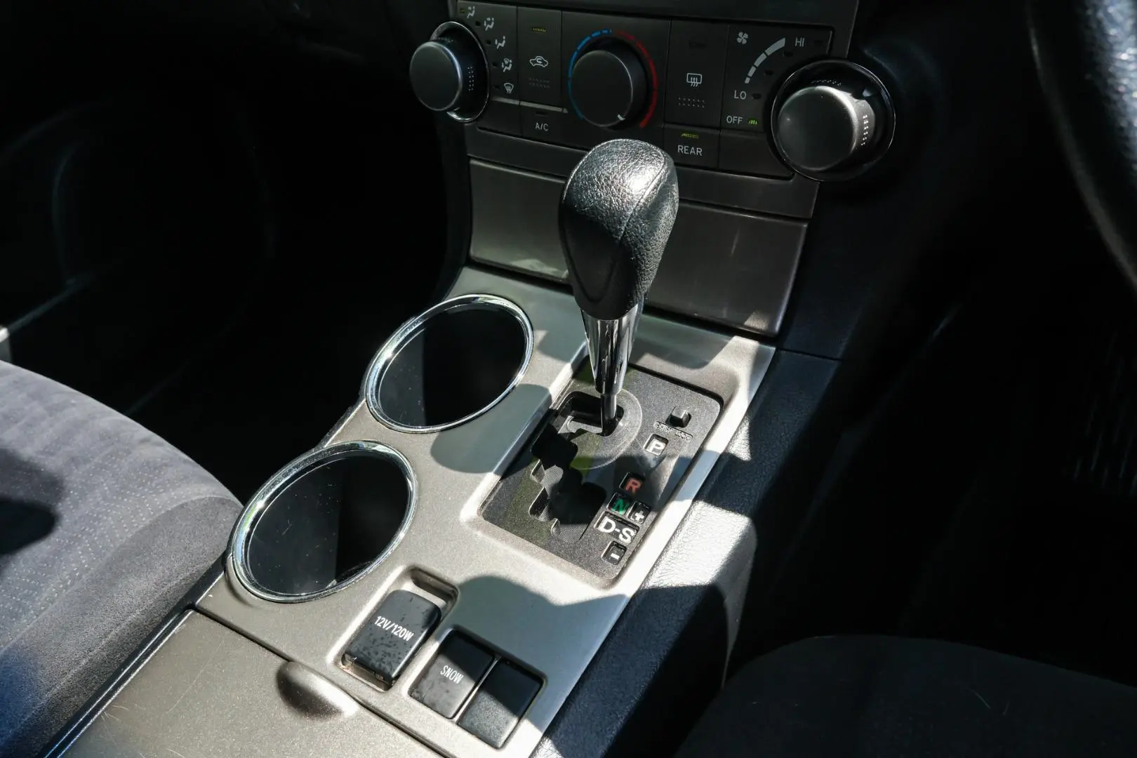 2013 Toyota Kluger Gallery Image 14