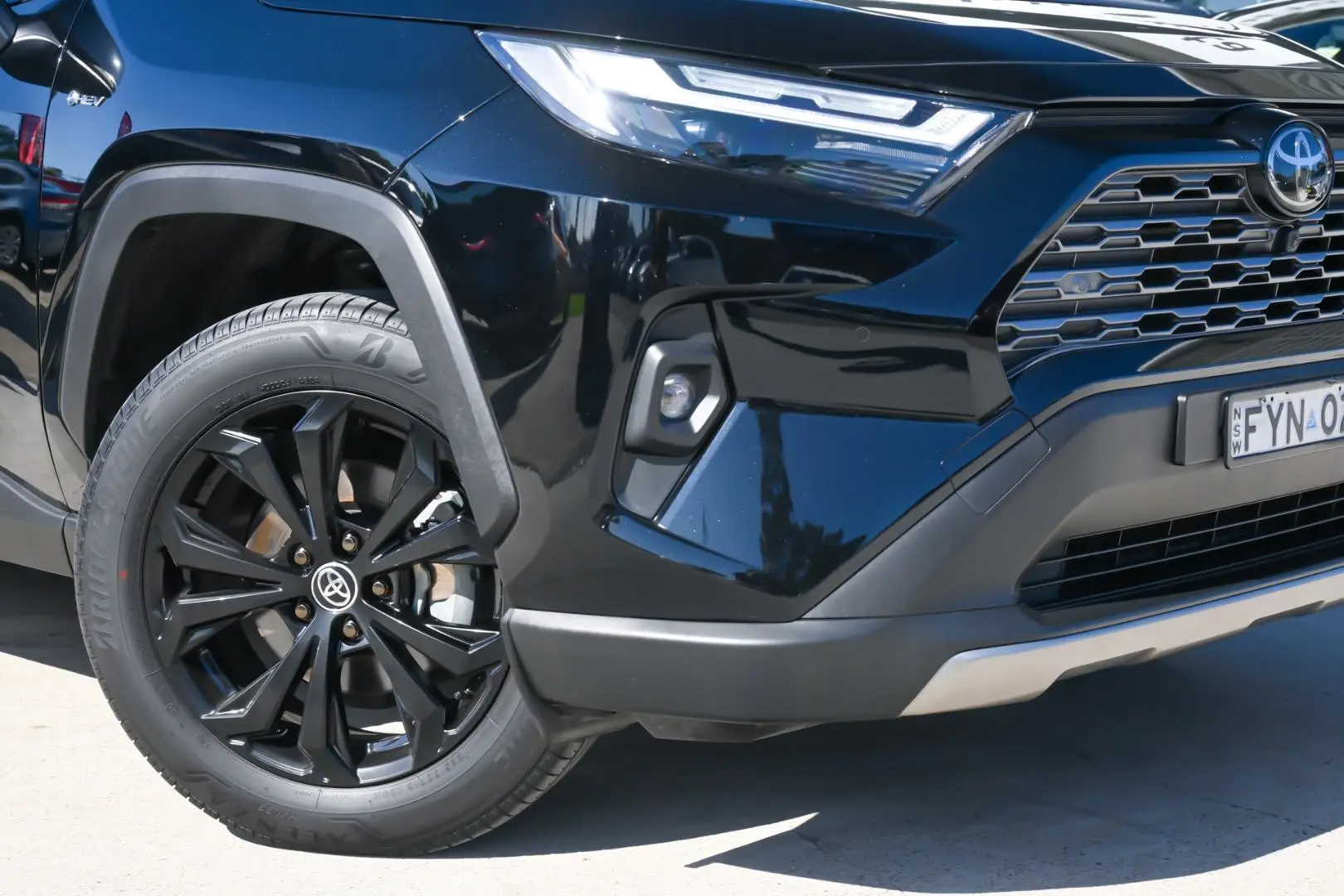 2025 Toyota RAV4 Gallery Image 6