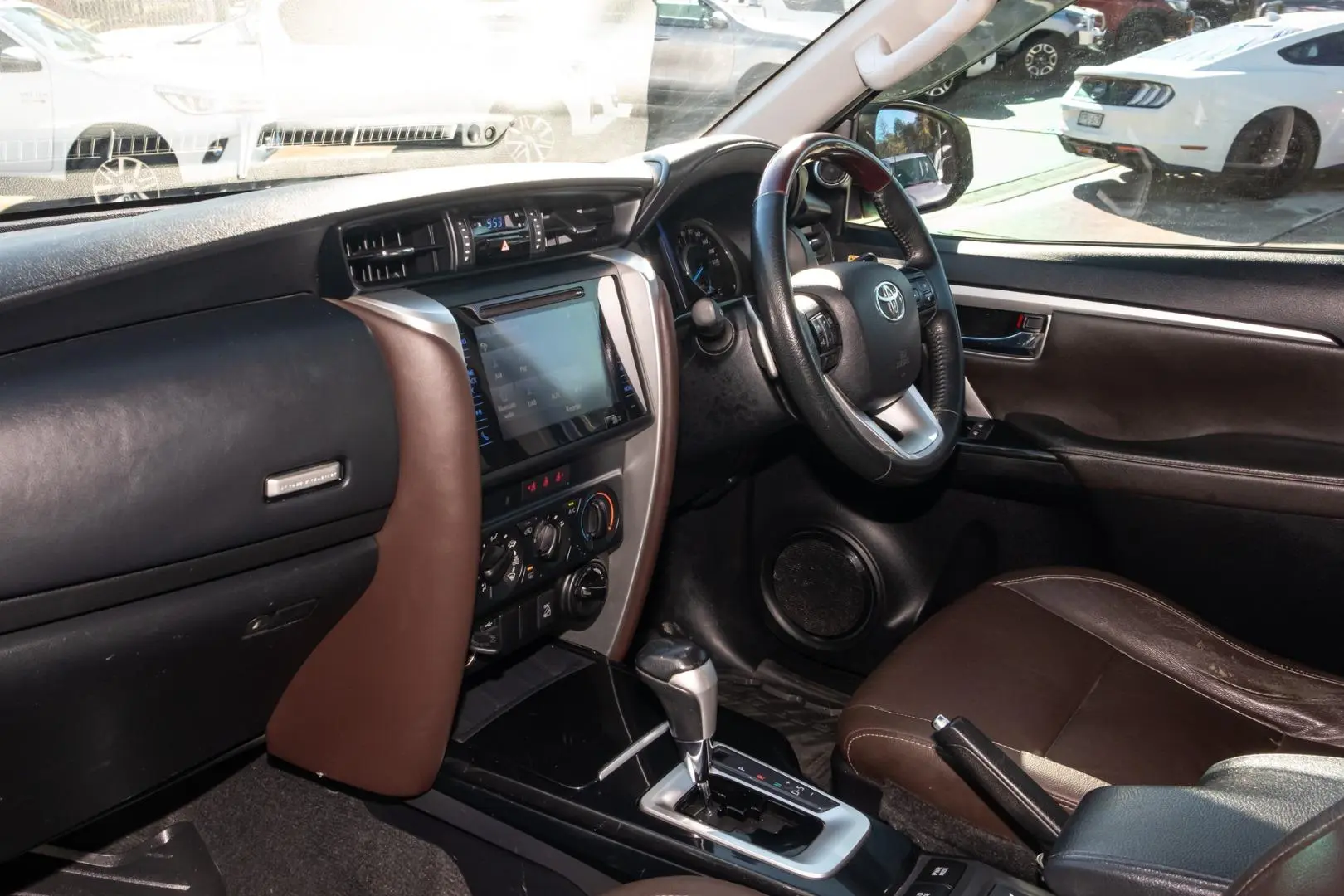 2017 Toyota Fortuner Gallery Image 8