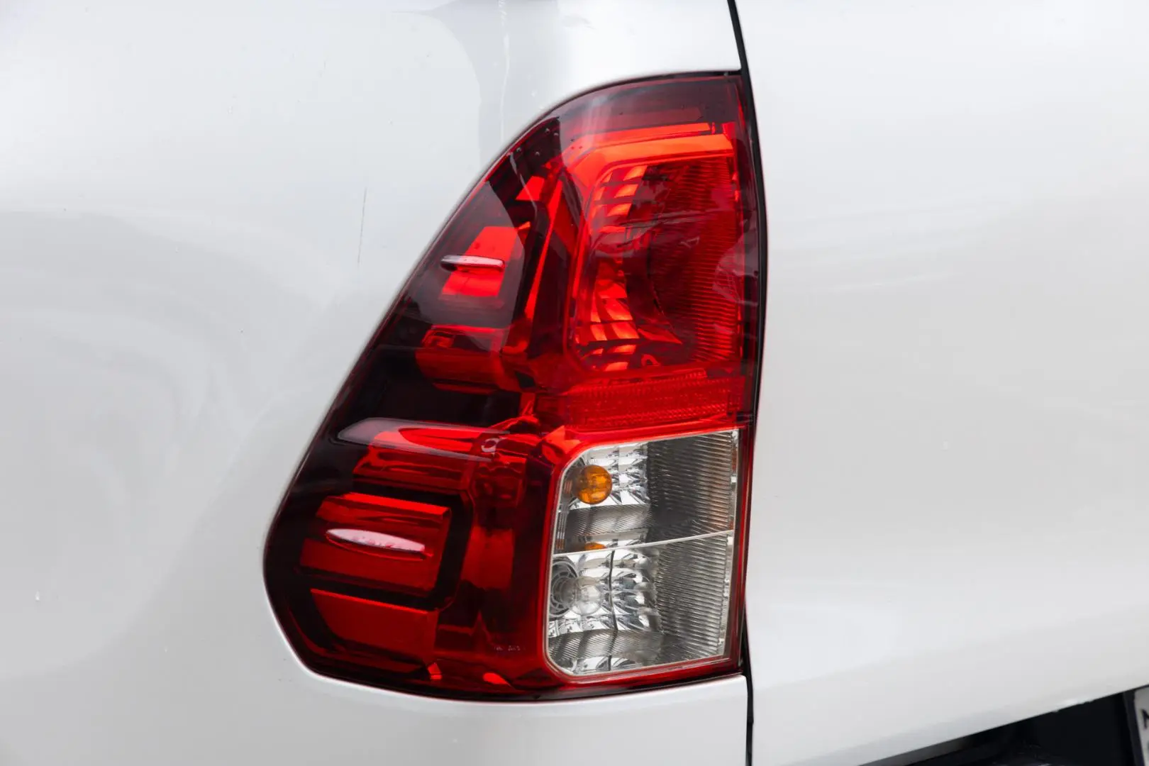 2016 Toyota Hilux Gallery Image 18