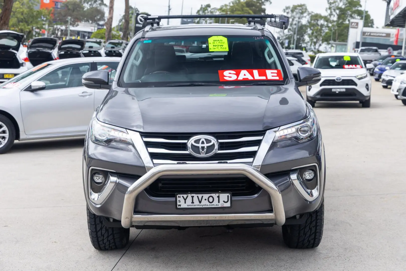 2018 Toyota Fortuner Gallery Image 4