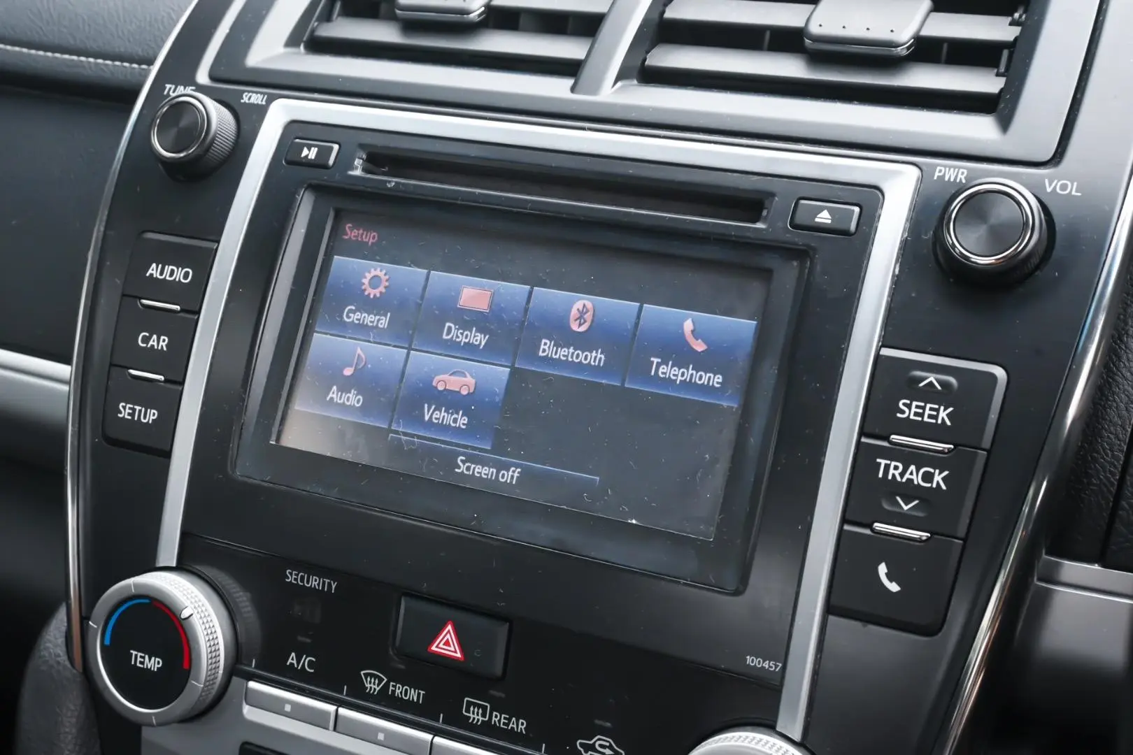 2017 Toyota Camry Gallery Image 18