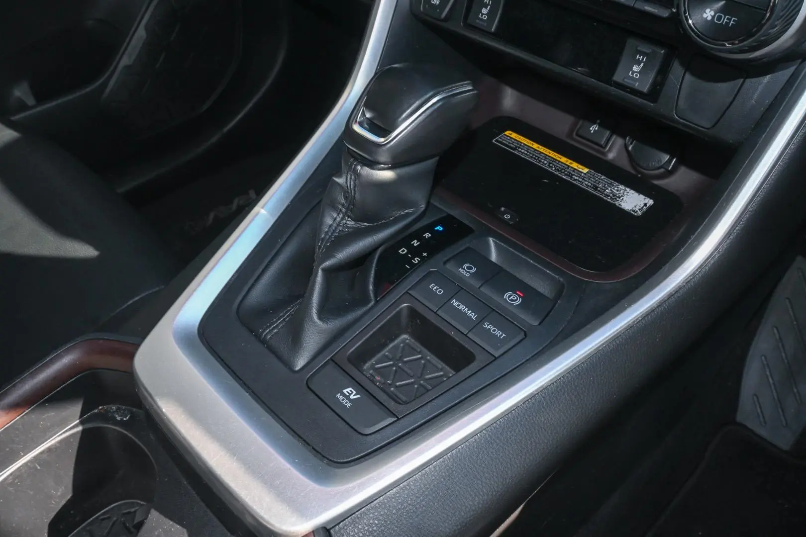 2019 Toyota RAV4 Gallery Image 15