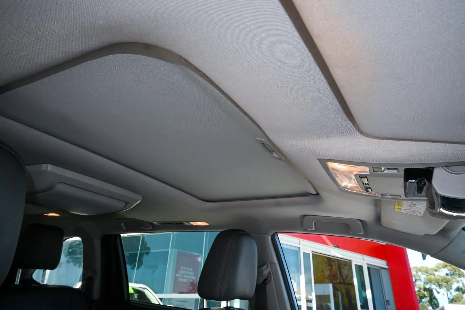 2016 Toyota Kluger Gallery Image 11