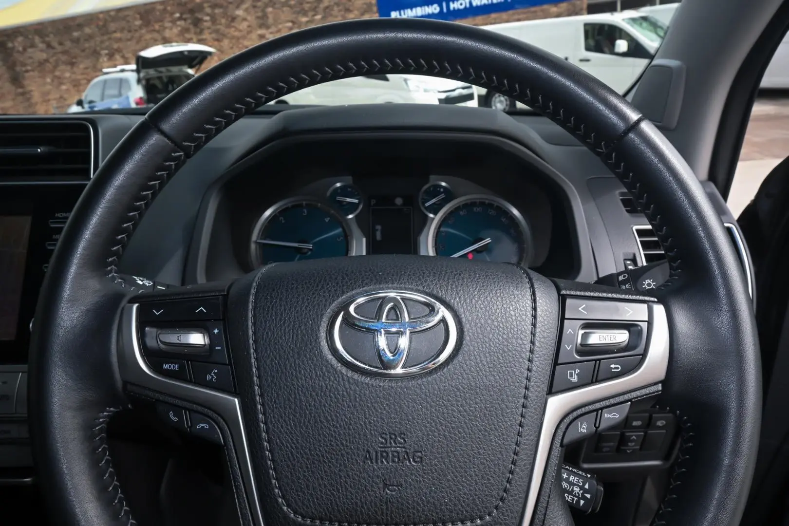 2023 Toyota Landcruiser Prado Gallery Image 11