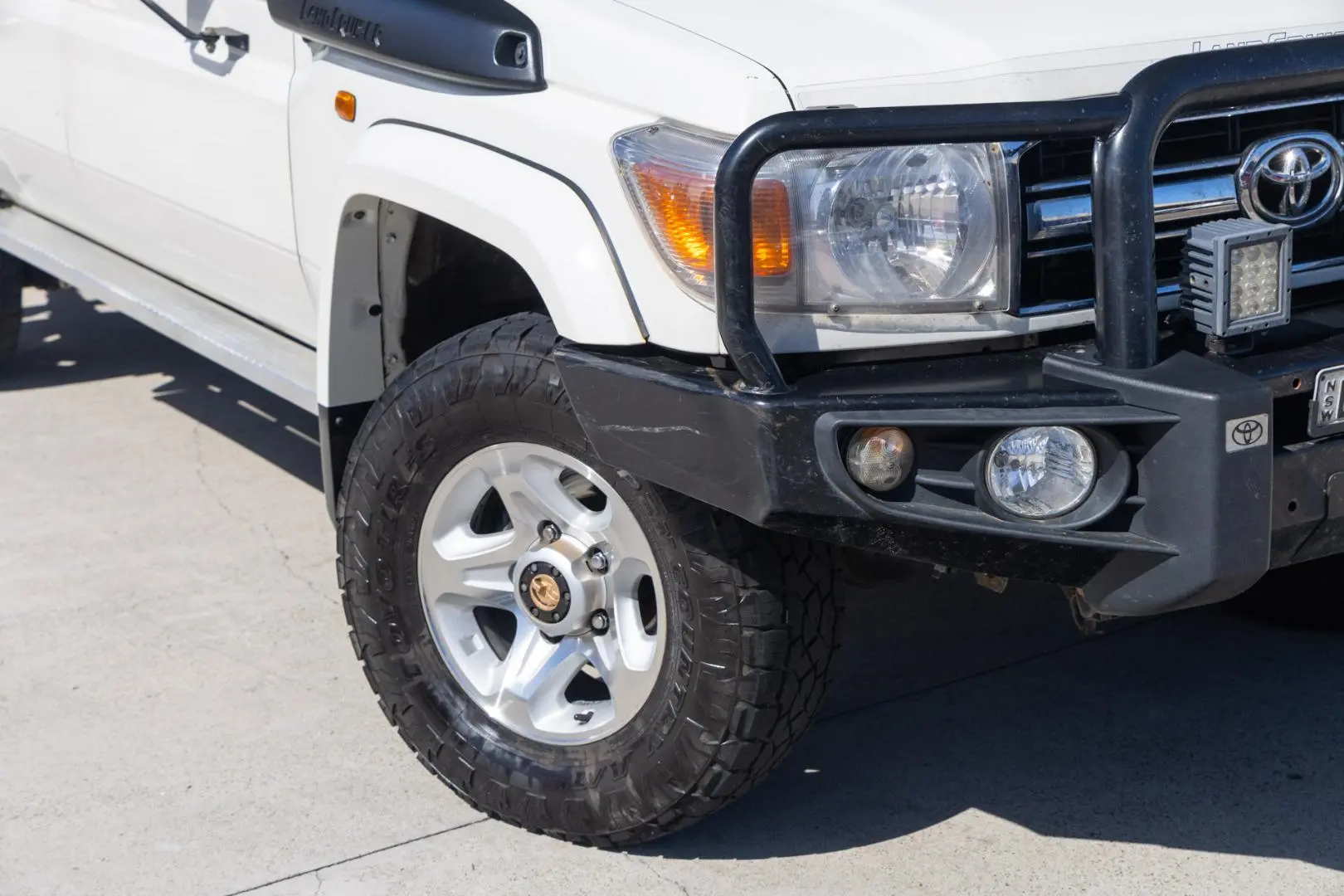 2016 Toyota Landcruiser Gallery Image 6