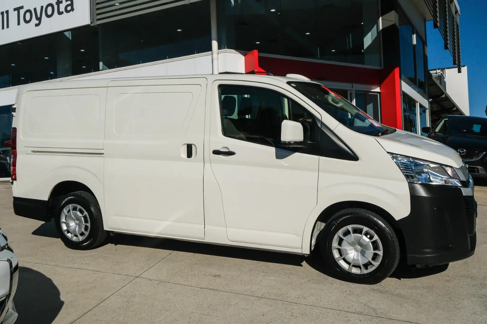 2022 Toyota Hiace Gallery Image 3