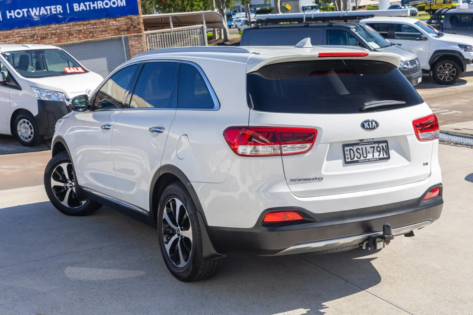 2017 Kia Sorento Gallery Image 2