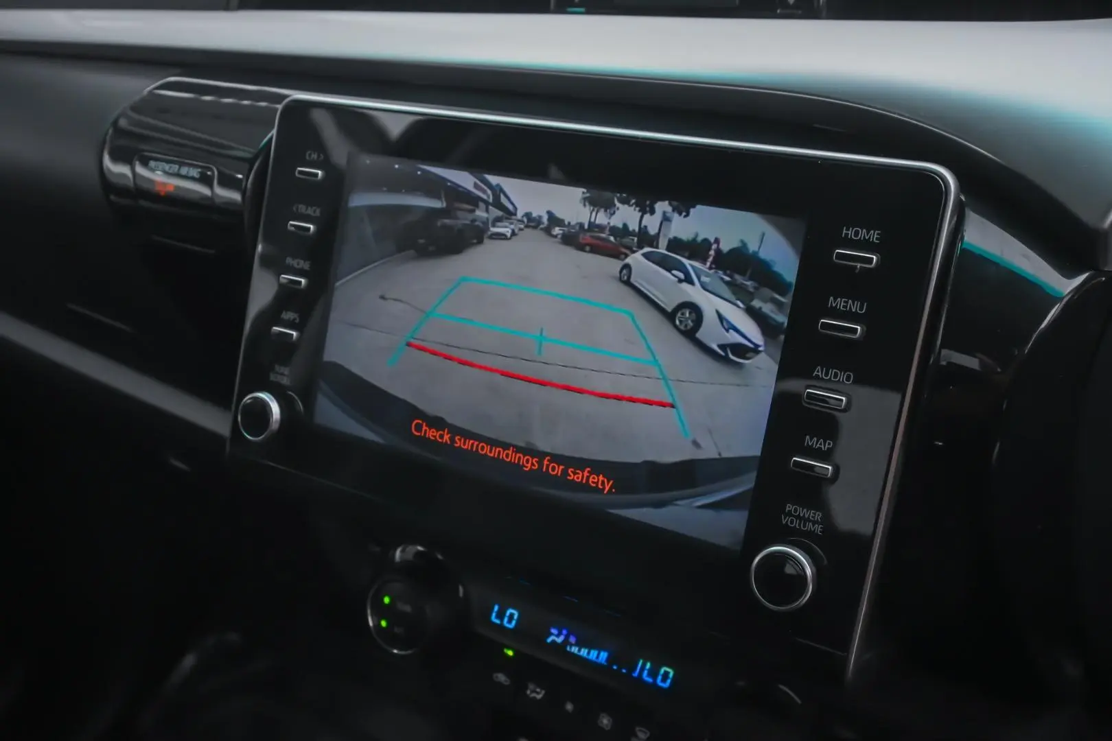 2022 Toyota Hilux Gallery Image 15