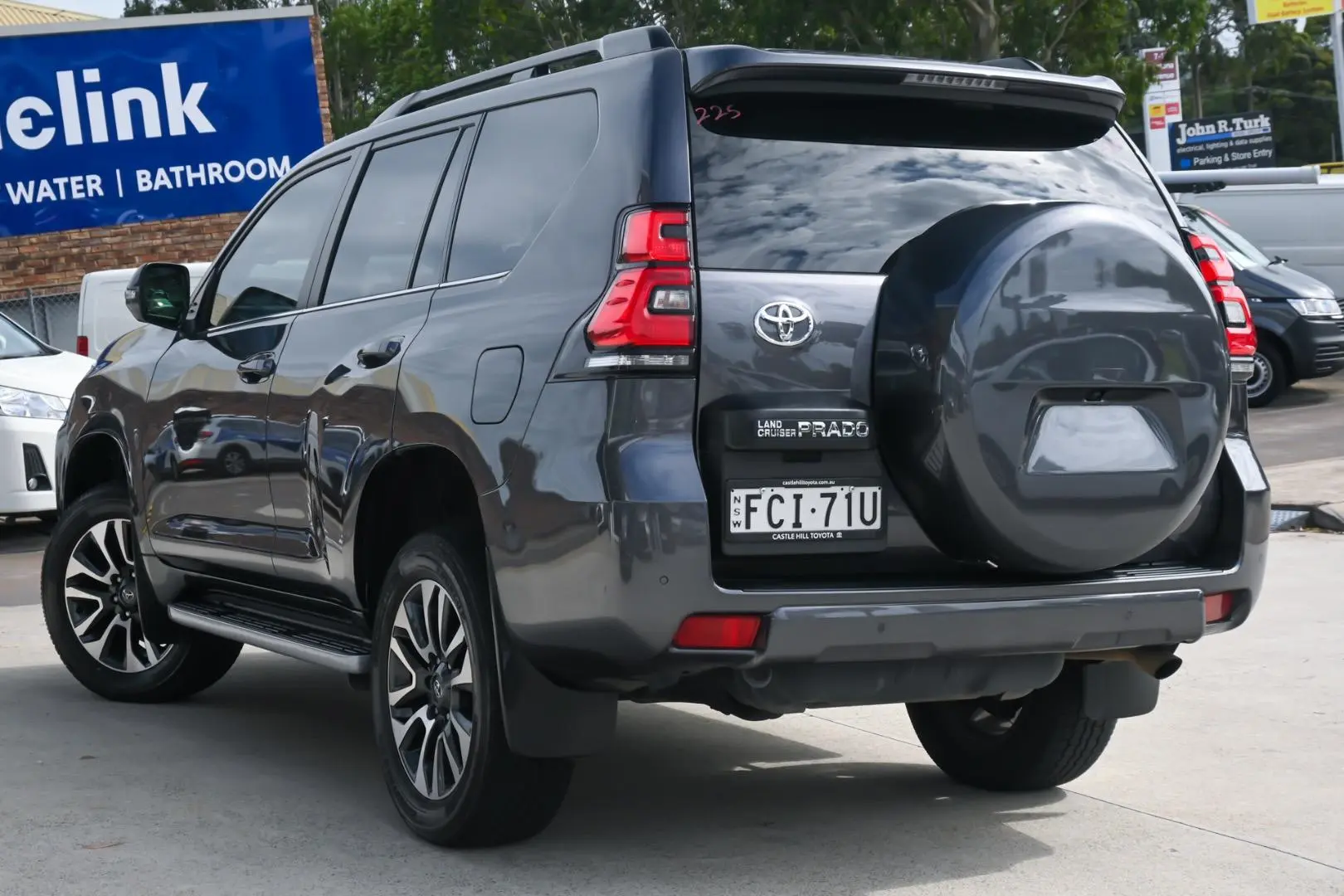 2023 Toyota Landcruiser Prado Gallery Image 2