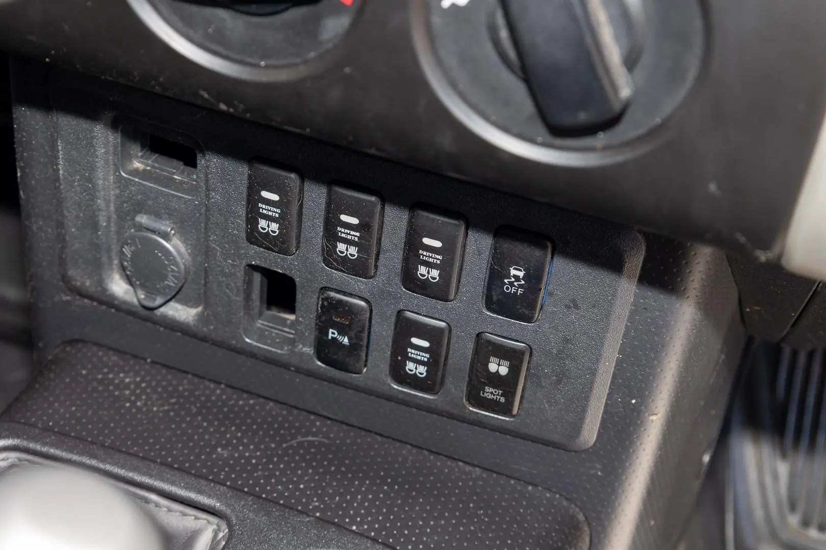 2015 Toyota FJ Cruiser Gallery Image 12