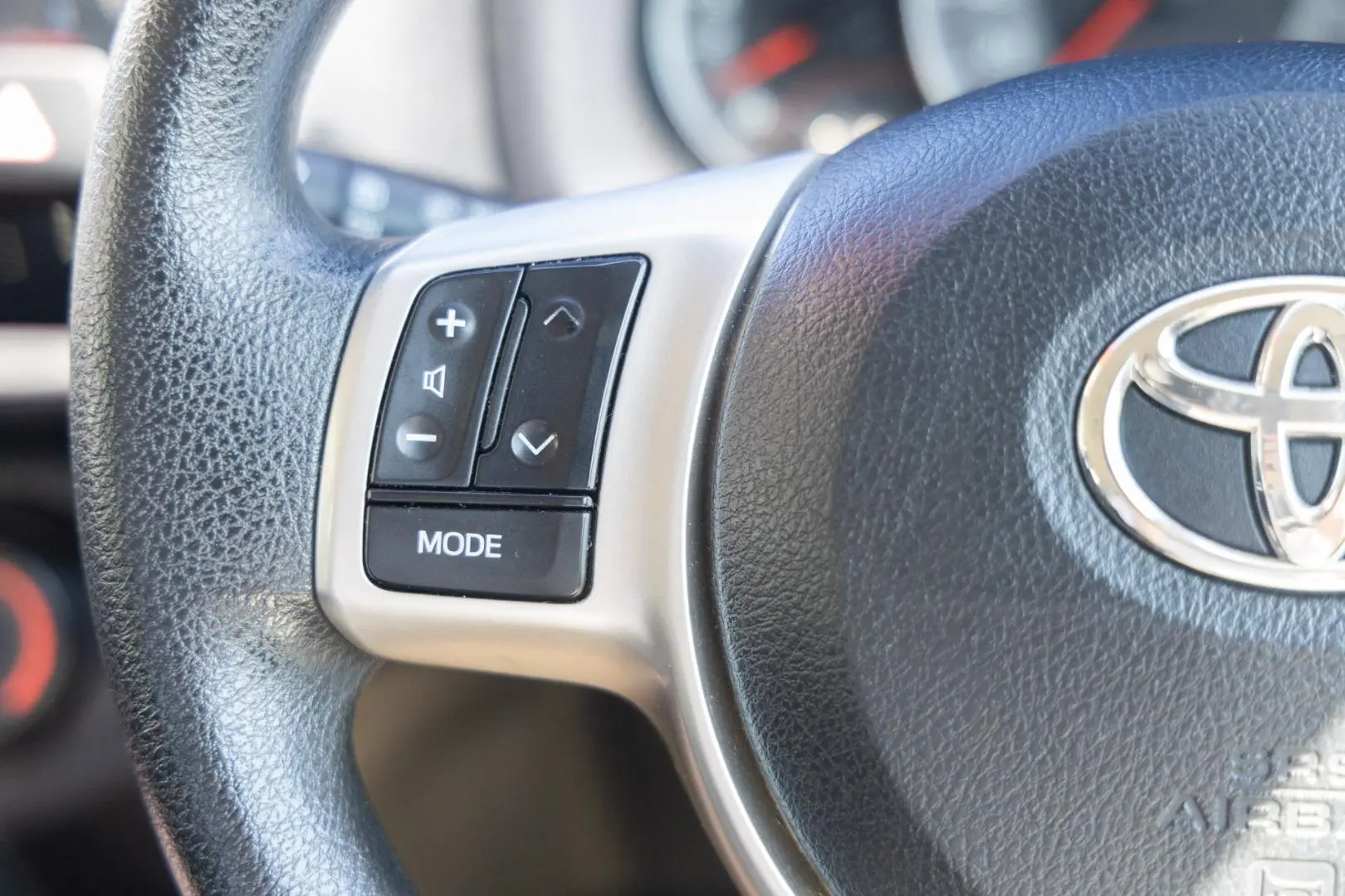 2014 Toyota Yaris Gallery Image 14