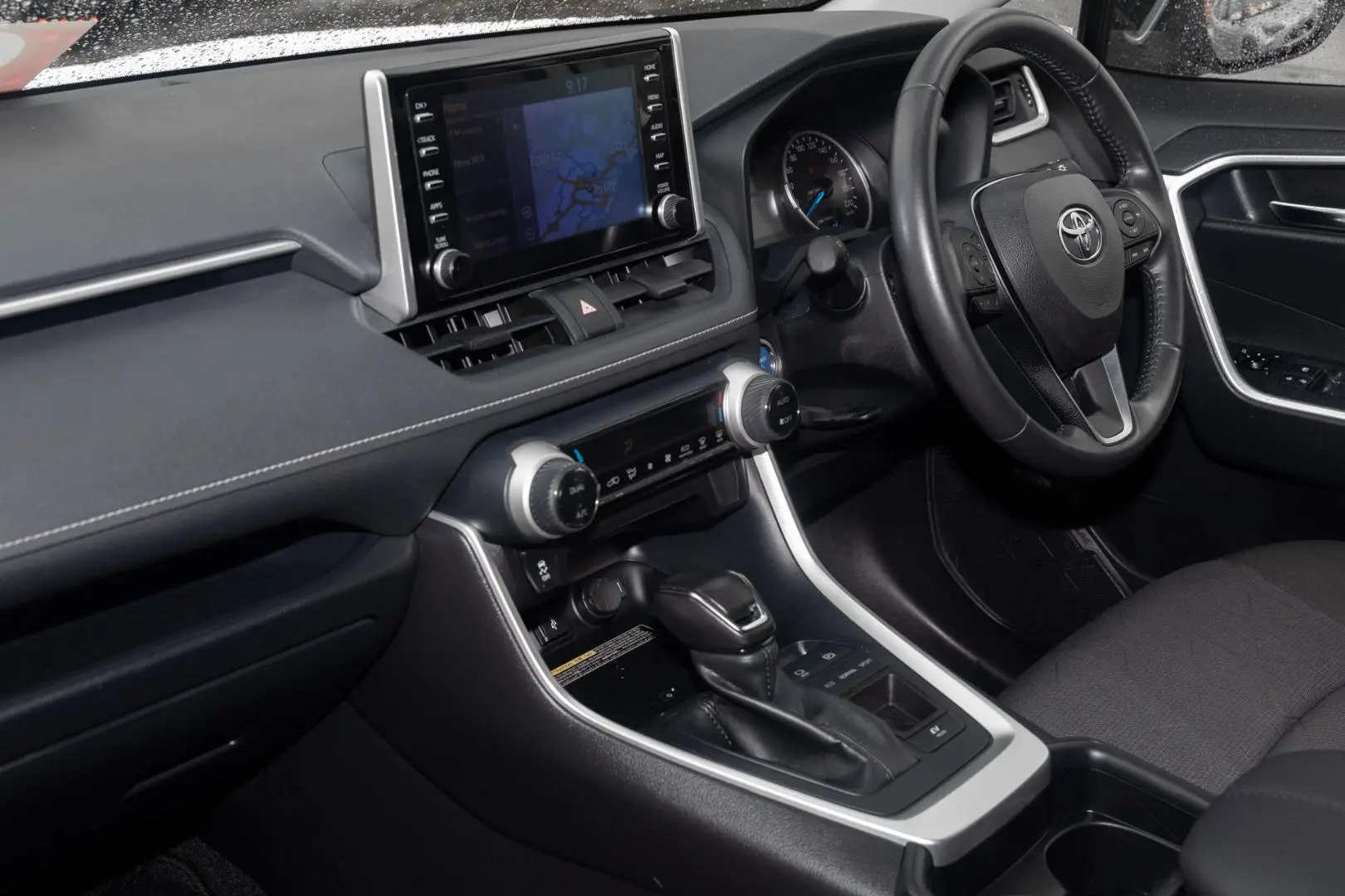 2021 Toyota RAV4 Gallery Image 8