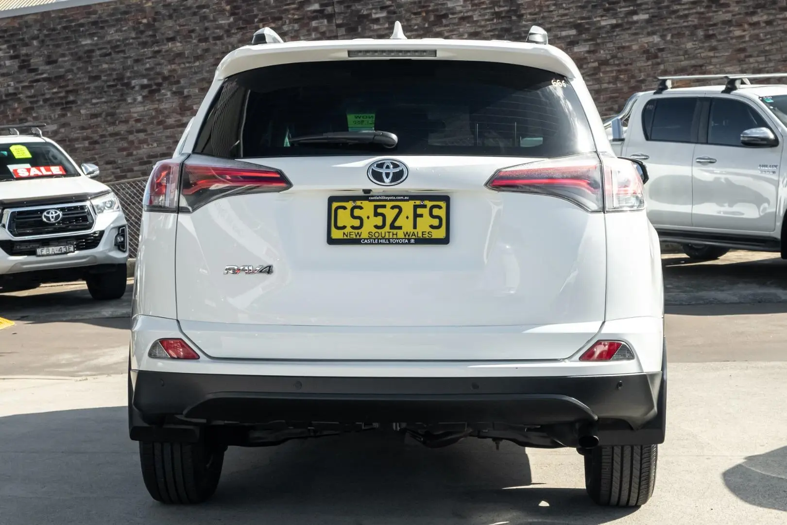 2016 Toyota RAV4 Gallery Image 5