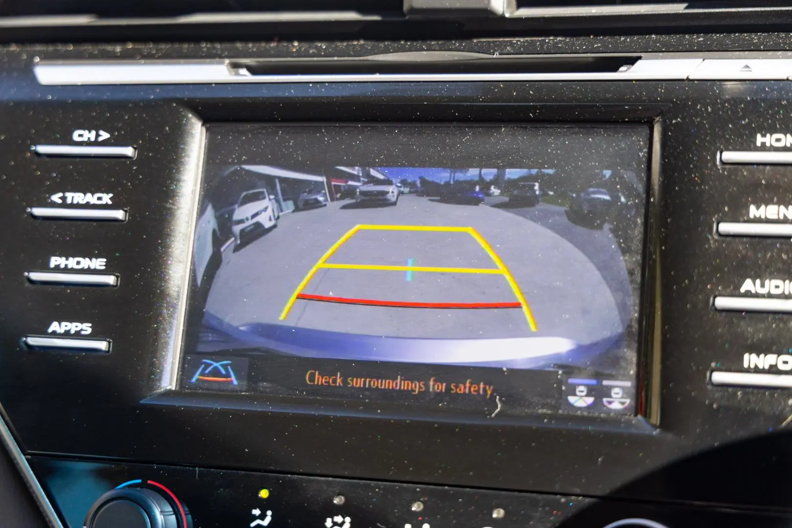 2019 Toyota Camry Gallery Image 12