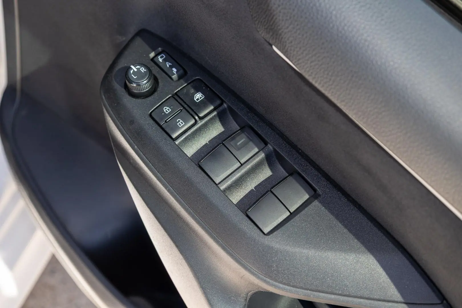 2025 Toyota Yaris Gallery Image 15