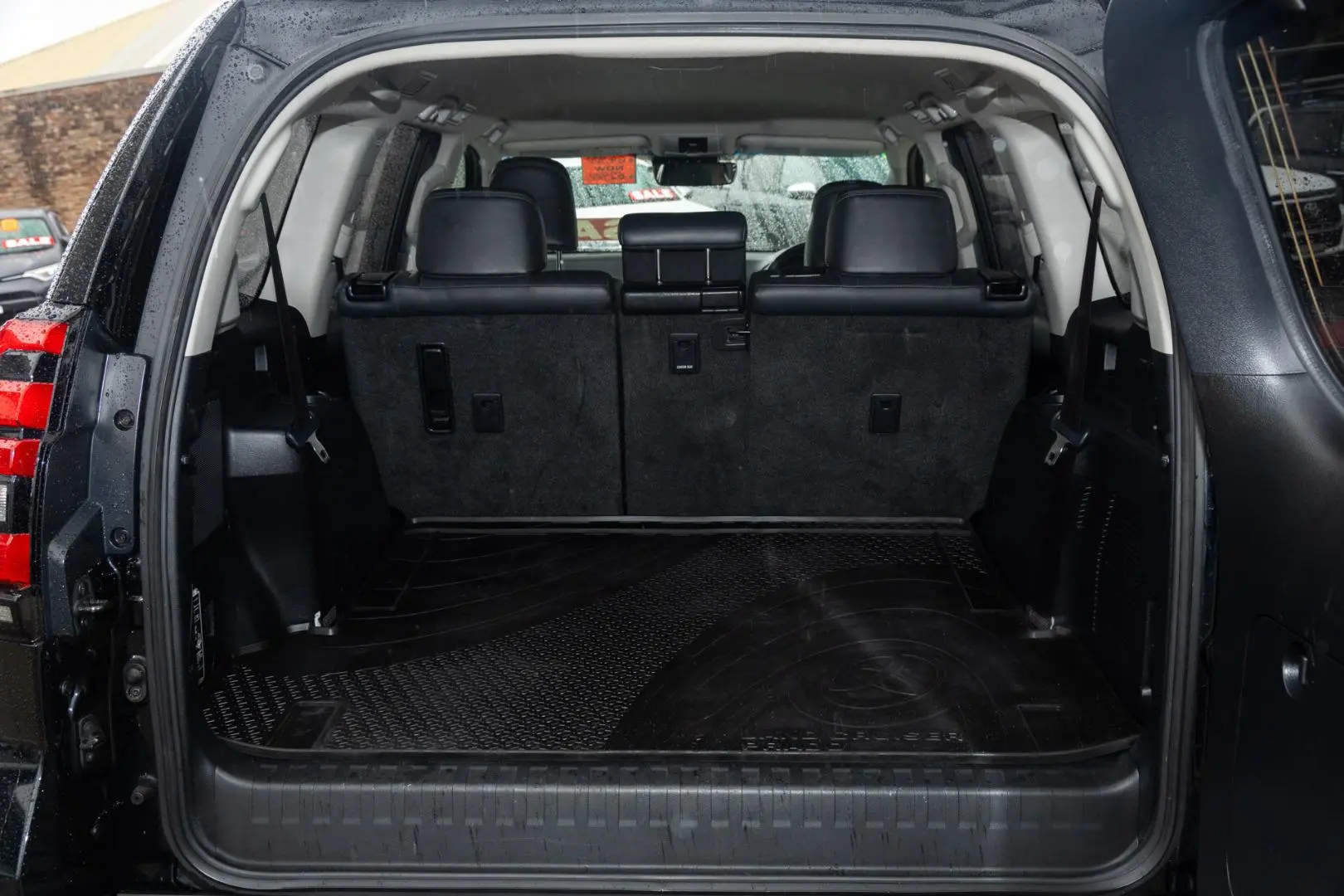 2019 Toyota Landcruiser Prado Gallery Image 19