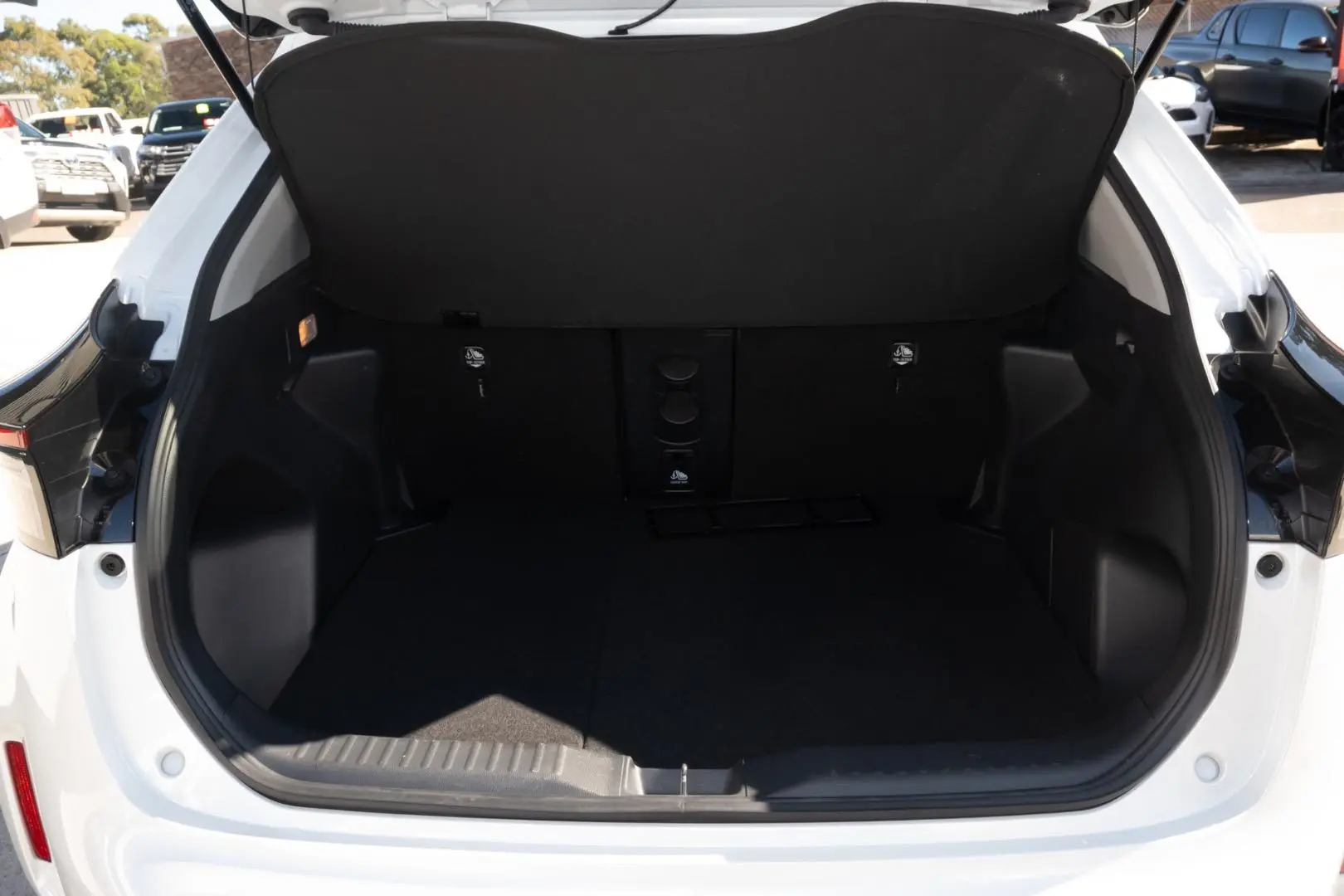 2023 Toyota Yaris Cross Gallery Image 20