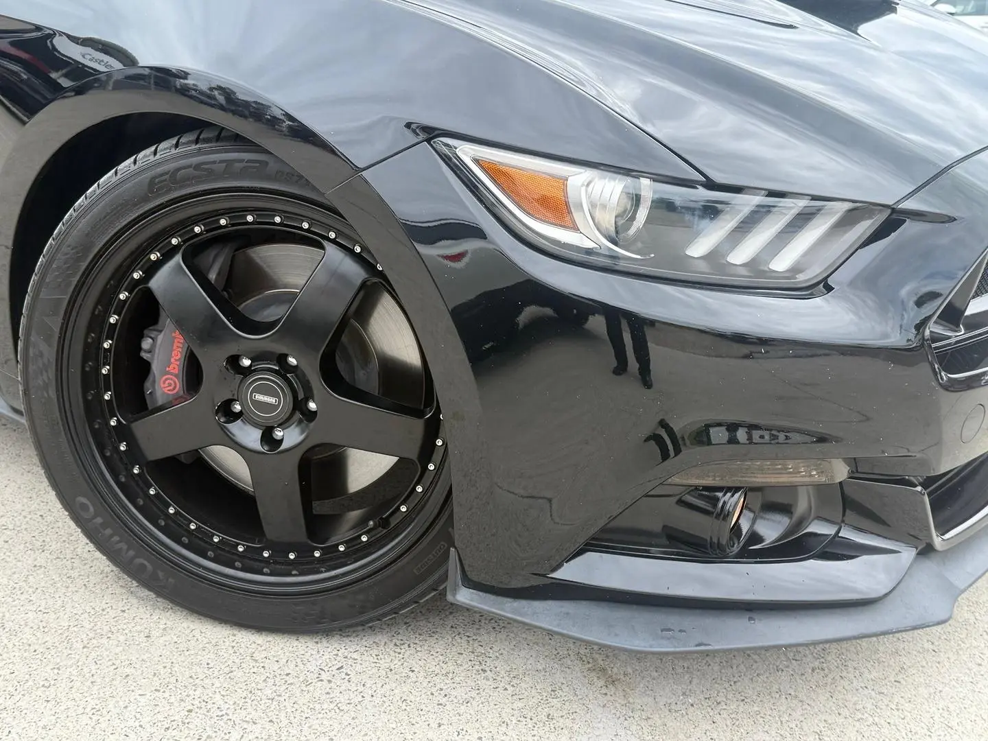 2017 Ford Mustang Gallery Image 4