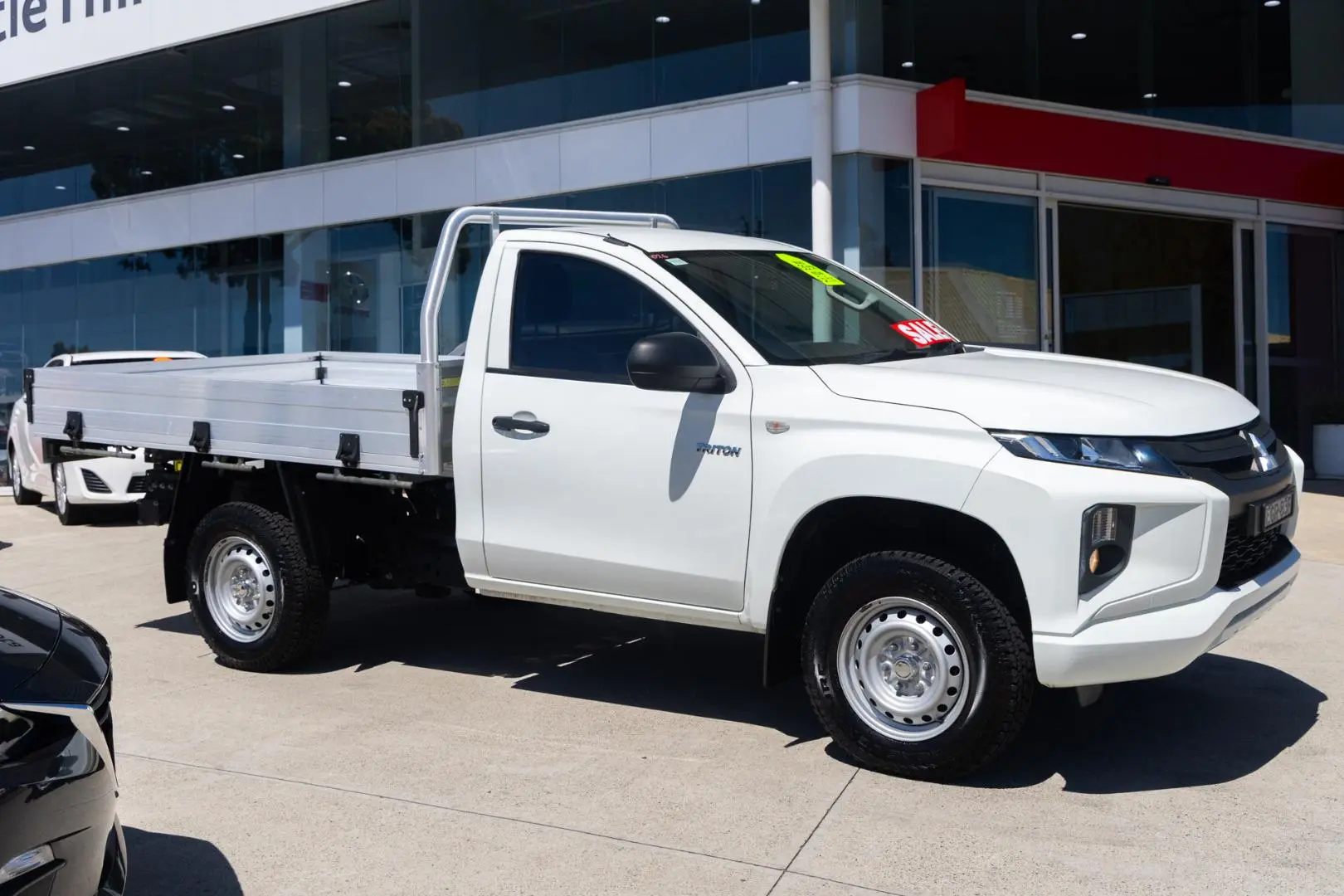 2019 Mitsubishi Triton Gallery Image 3