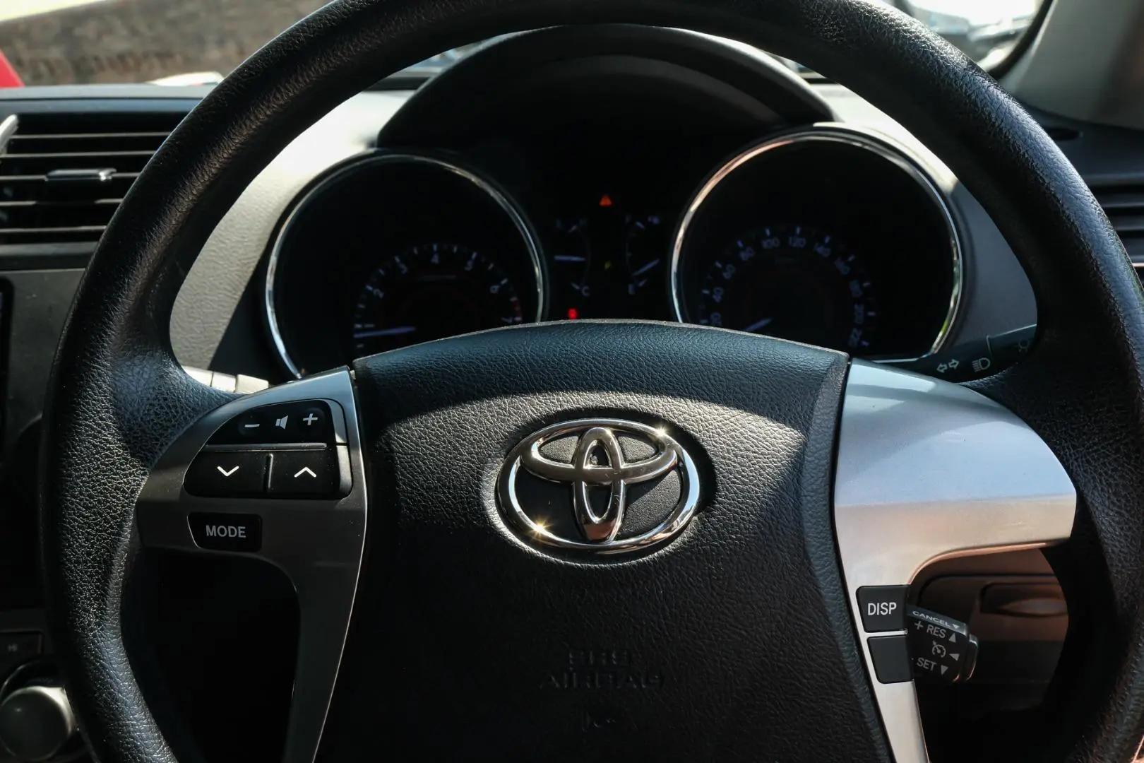 2013 Toyota Kluger Gallery Image 15