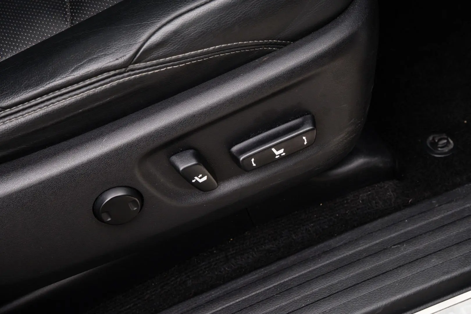 2020 Toyota Landcruiser Prado Gallery Image 16