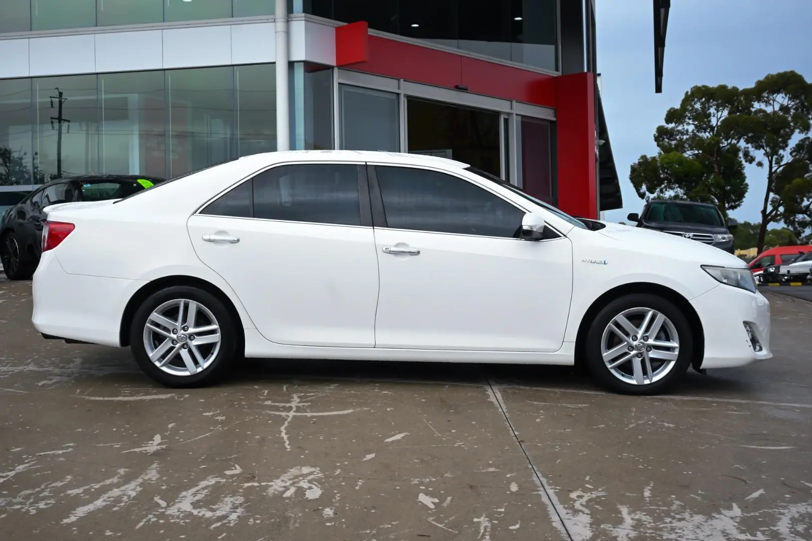 2012 Toyota Camry Gallery Image 3