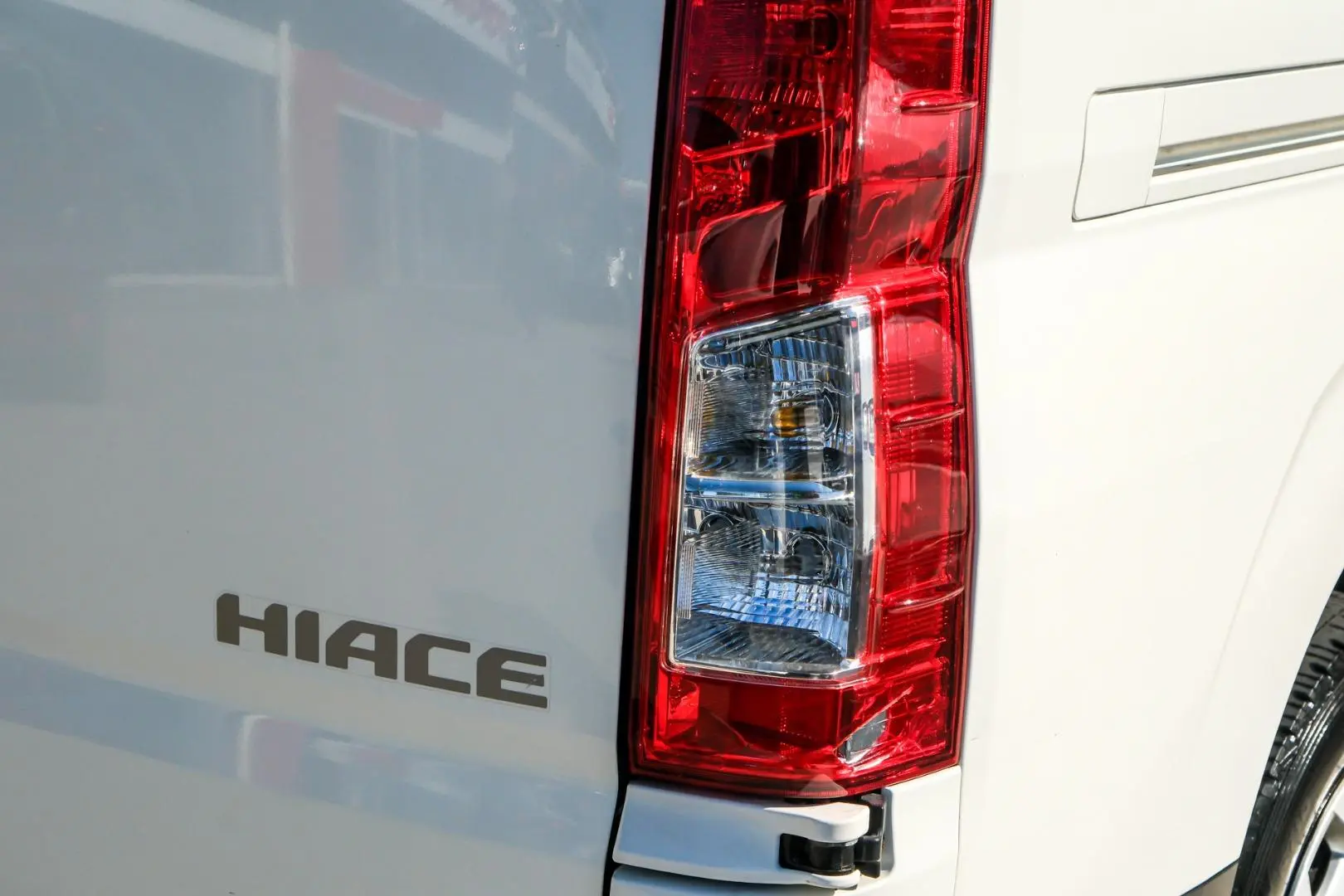 2022 Toyota Hiace Gallery Image 19
