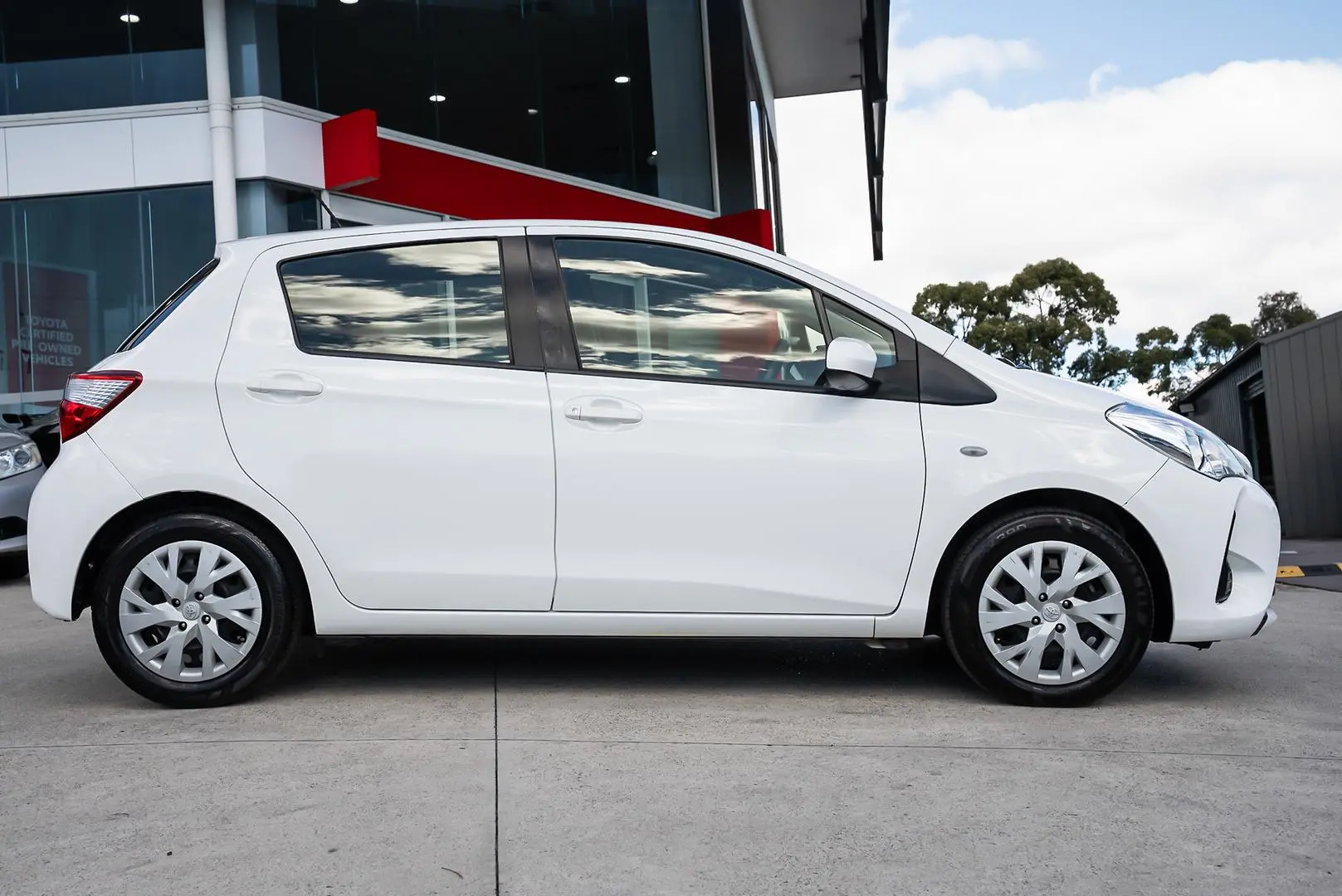 2020 Toyota Yaris Gallery Image 3