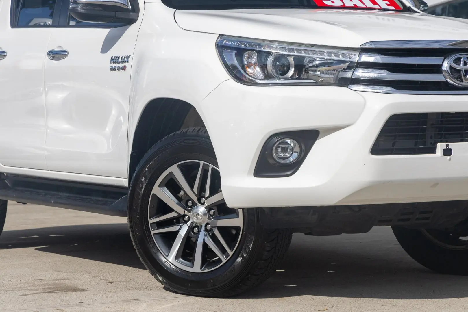 2018 Toyota Hilux Gallery Image 6