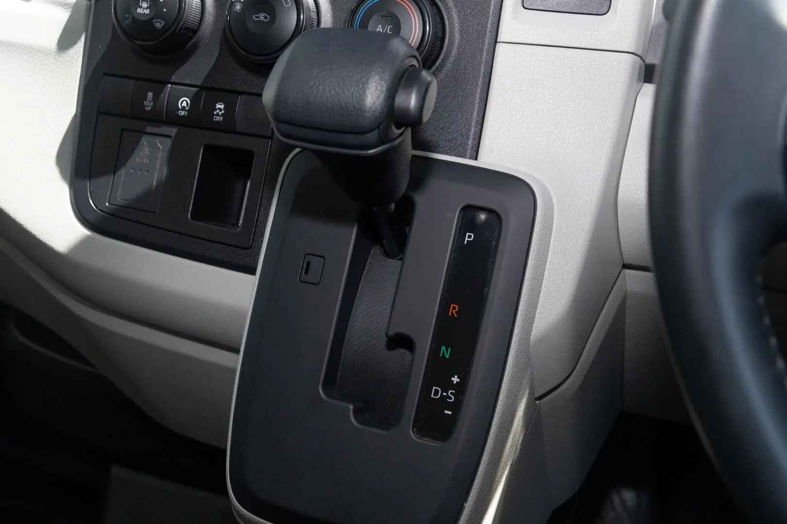 2023 Toyota Hiace Gallery Image 17