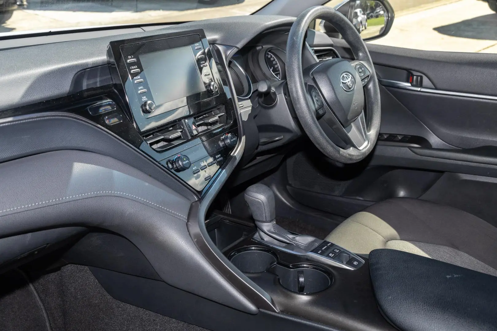 2024 Toyota Camry Gallery Image 8