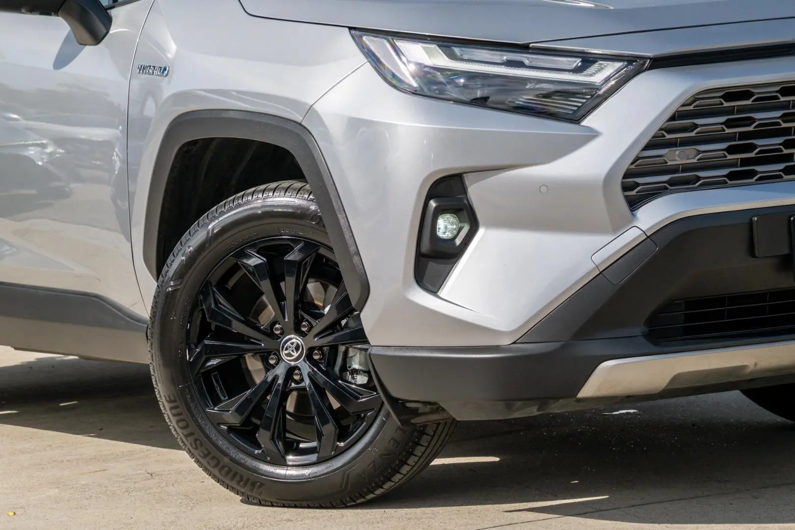 2023 Toyota RAV4 Gallery Image 6