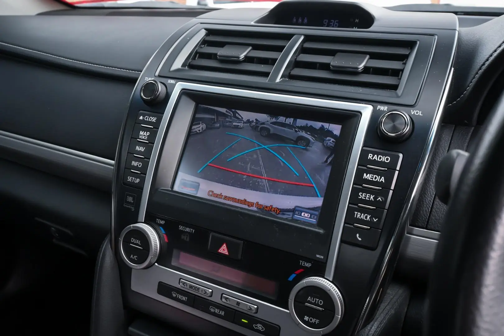 2012 Toyota Camry Gallery Image 15