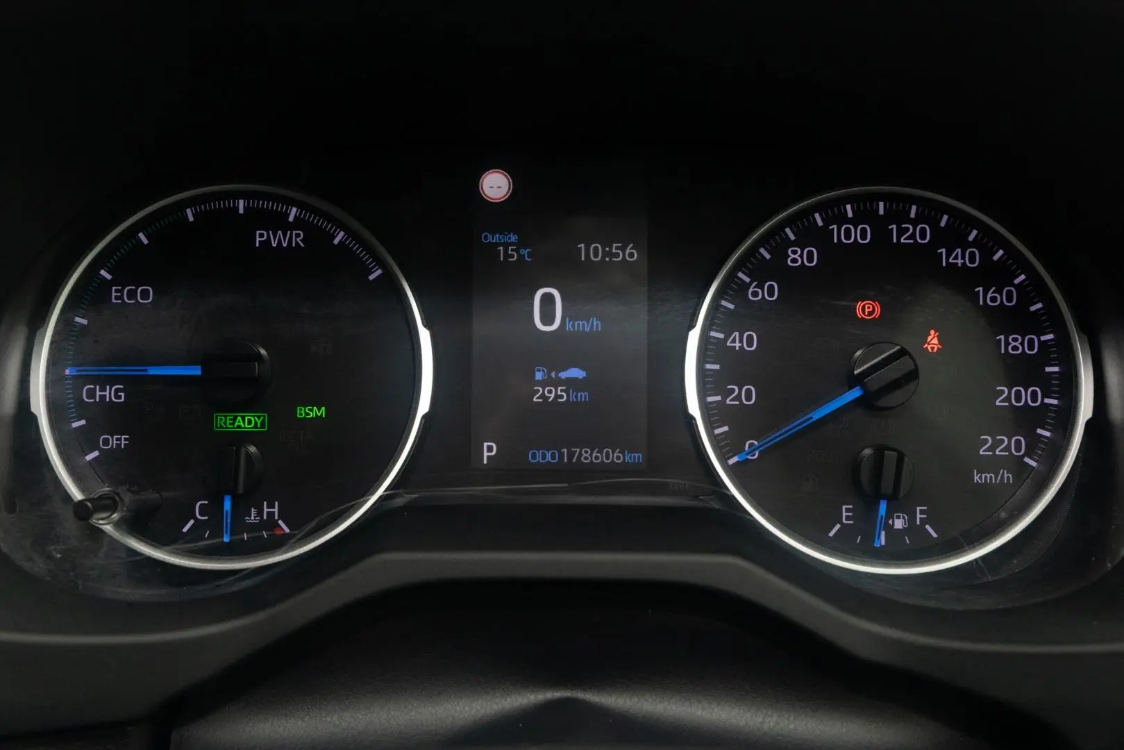 2019 Toyota RAV4 Gallery Image 13
