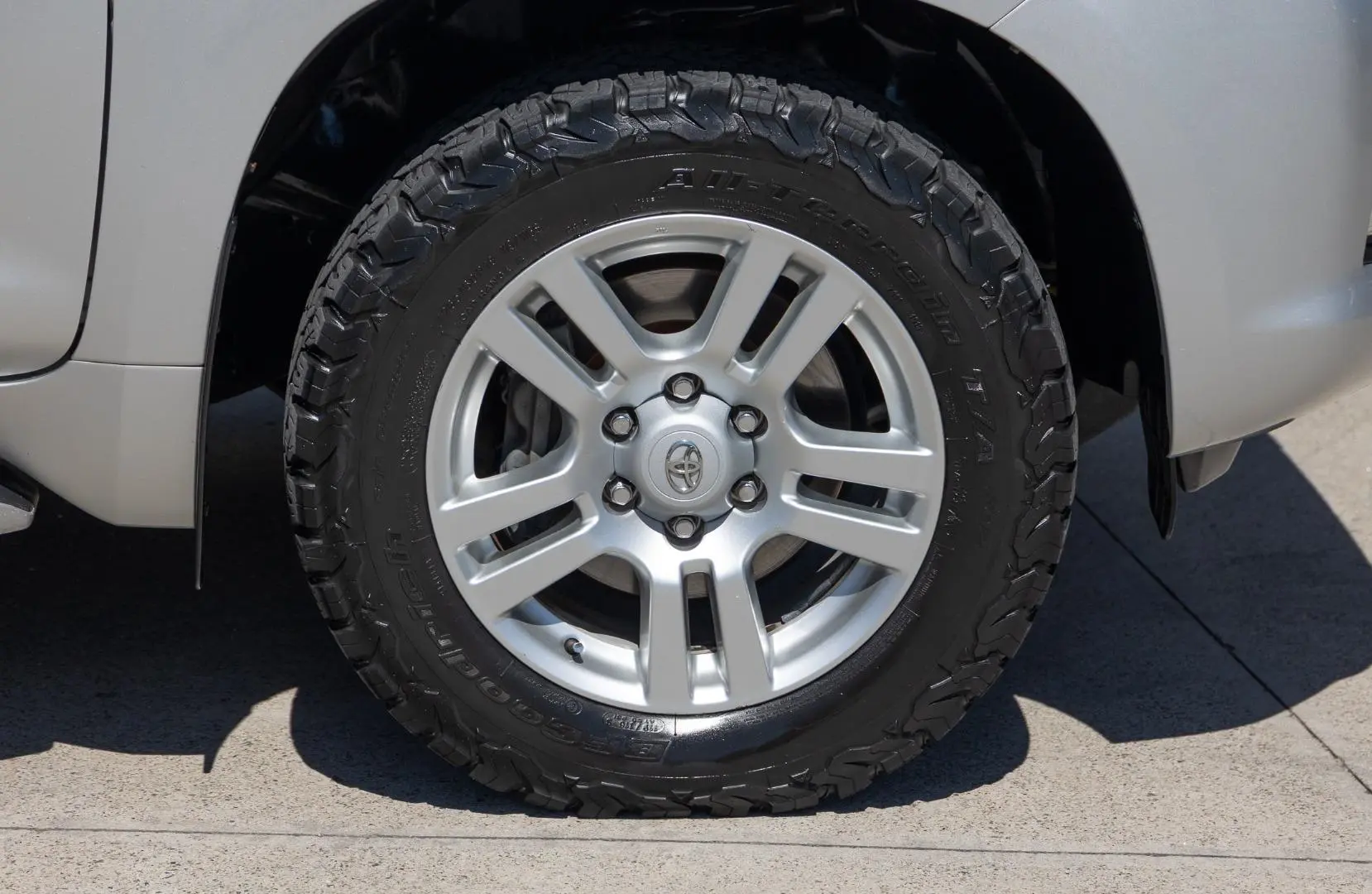 2010 Toyota Landcruiser Prado Gallery Image 20